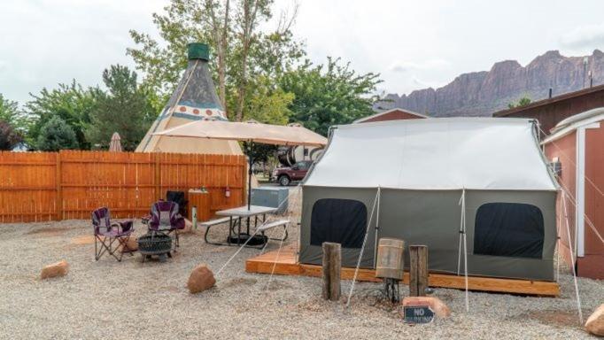 Funstays Glamping Setup Tent In Rv Park #4 Ok-T4 Moab Exteriör bild