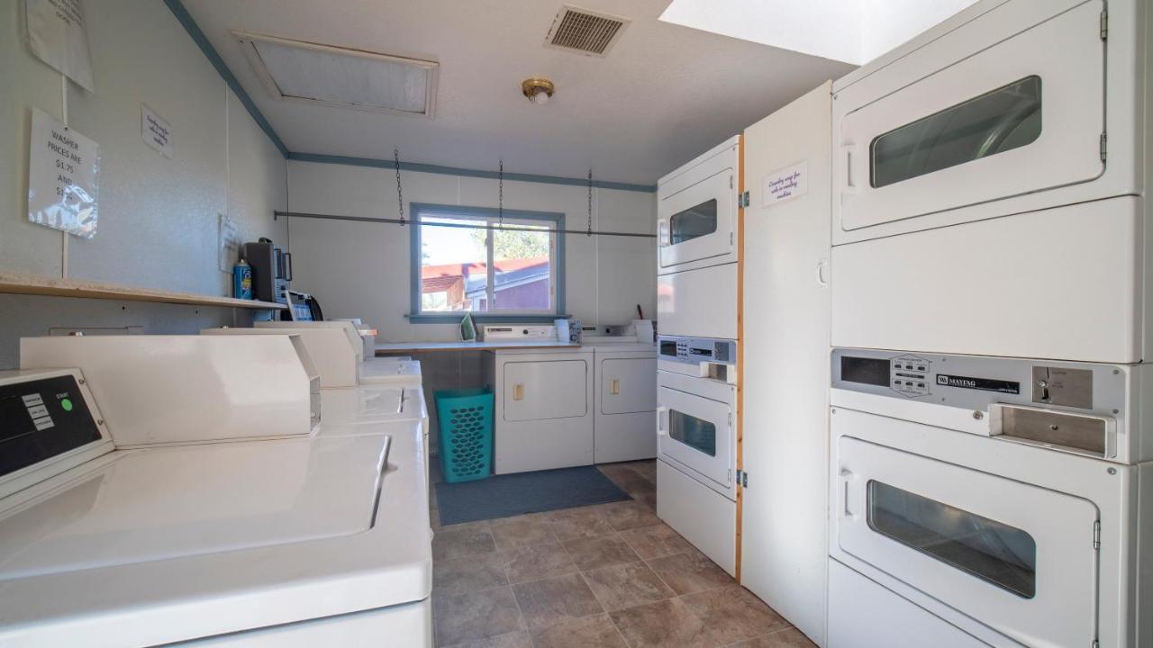 Funstays Glamping Setup Tent In Rv Park #4 Ok-T4 Moab Exteriör bild