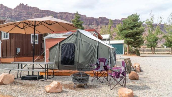 Funstays Glamping Setup Tent In Rv Park #4 Ok-T4 Moab Exteriör bild