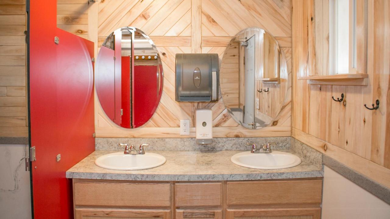 Funstays Glamping Setup Tent In Rv Park #4 Ok-T4 Moab Exteriör bild