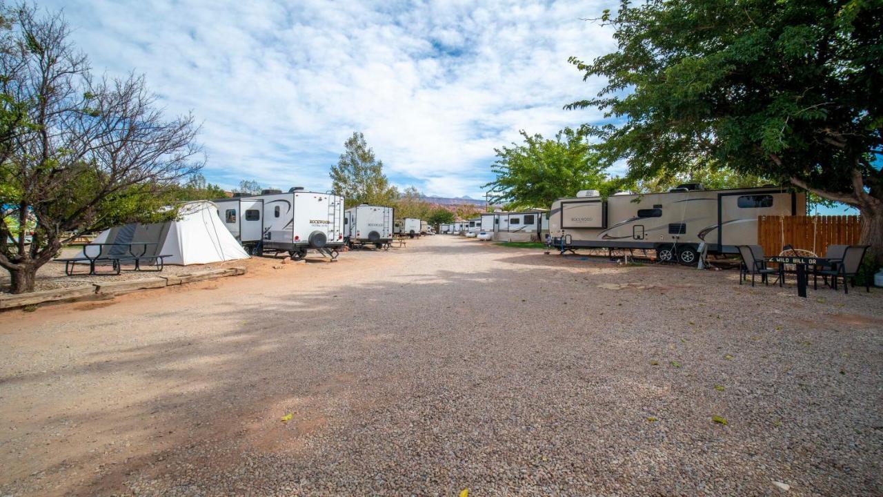 Funstays Glamping Setup Tent In Rv Park #4 Ok-T4 Moab Exteriör bild